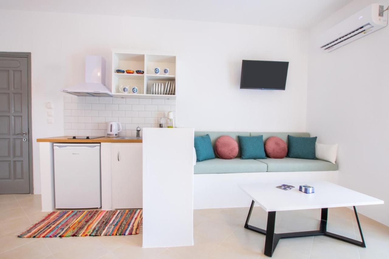 Anemos Guest Apts Karpathos Town  Exterior photo