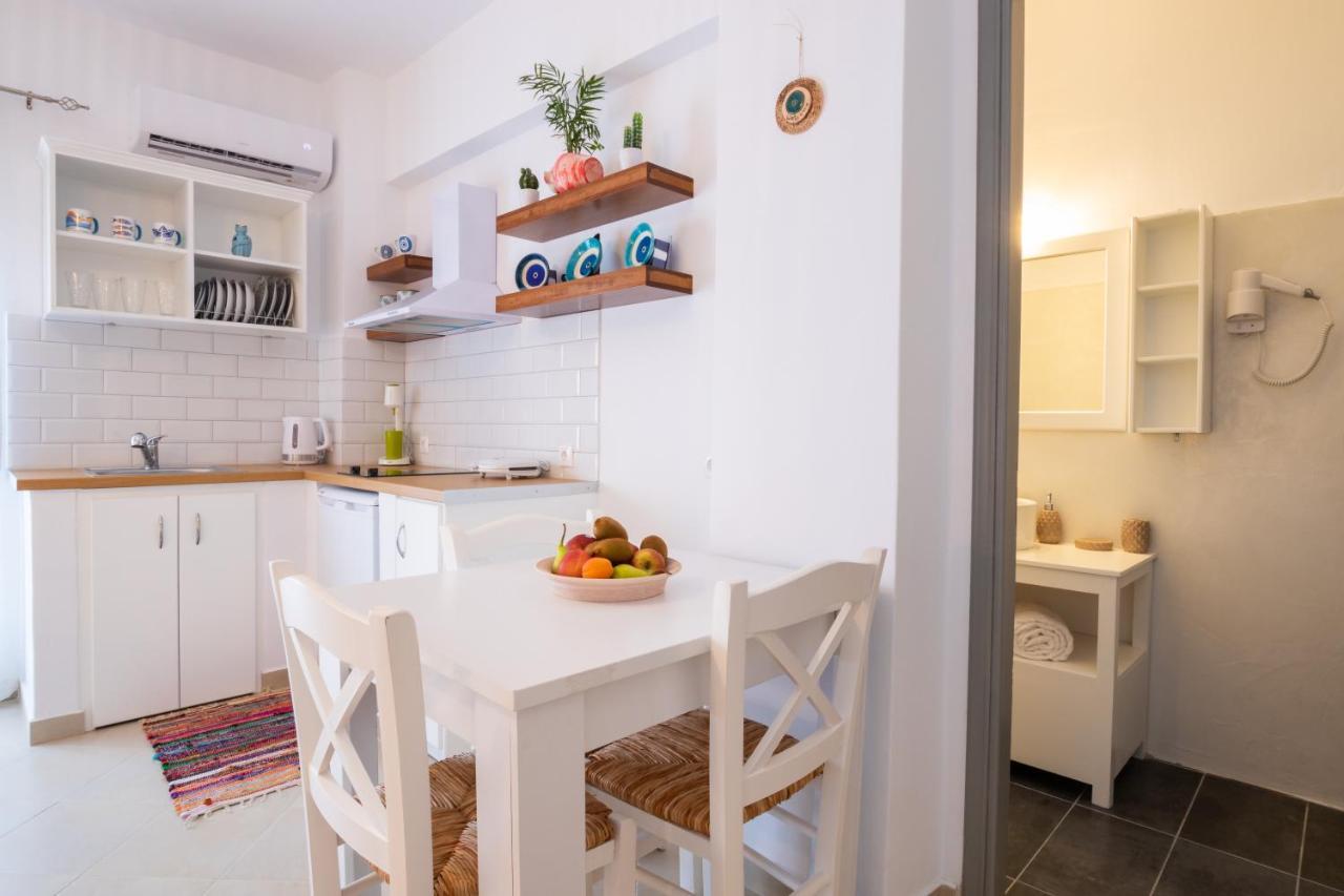 Anemos Guest Apts Karpathos Town  Exterior photo