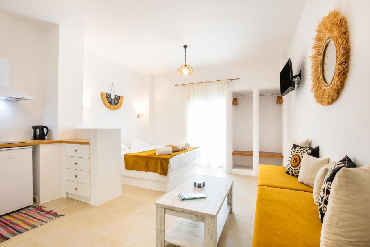 Anemos Guest Apts Karpathos Town  Exterior photo