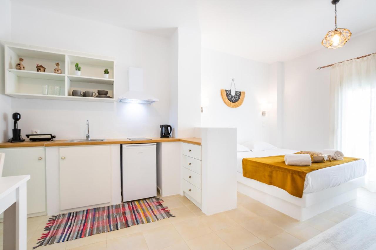 Anemos Guest Apts Karpathos Town  Exterior photo